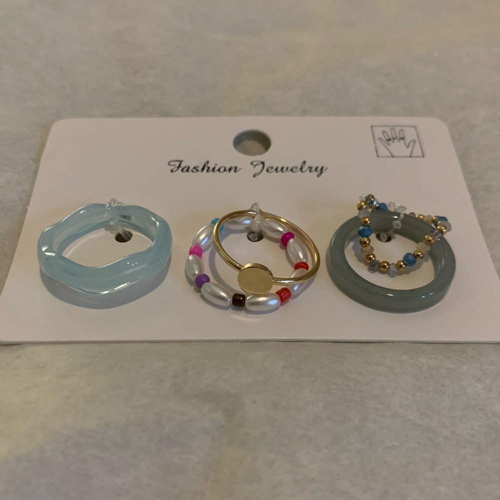 WAVY RESIN BEADED ELASTIC ASSORTED 5PCS RING SET - MULTICOLOR